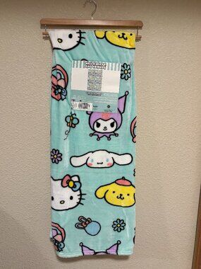 Hello Kitty and Friends Plush Throw Blanket Silk Touch 50x70 Sanrio Kuromi Cinna
